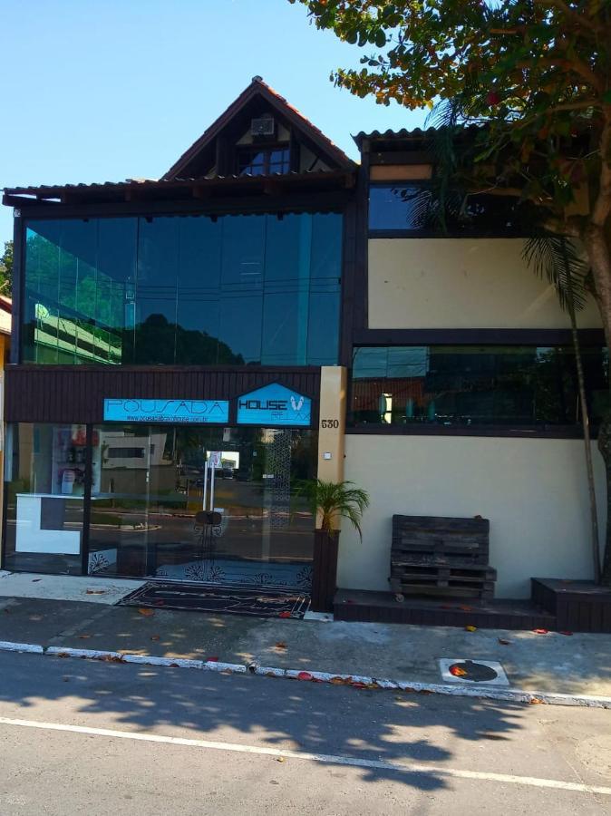 Pousada Bravo House Balneário Camboriú Kültér fotó