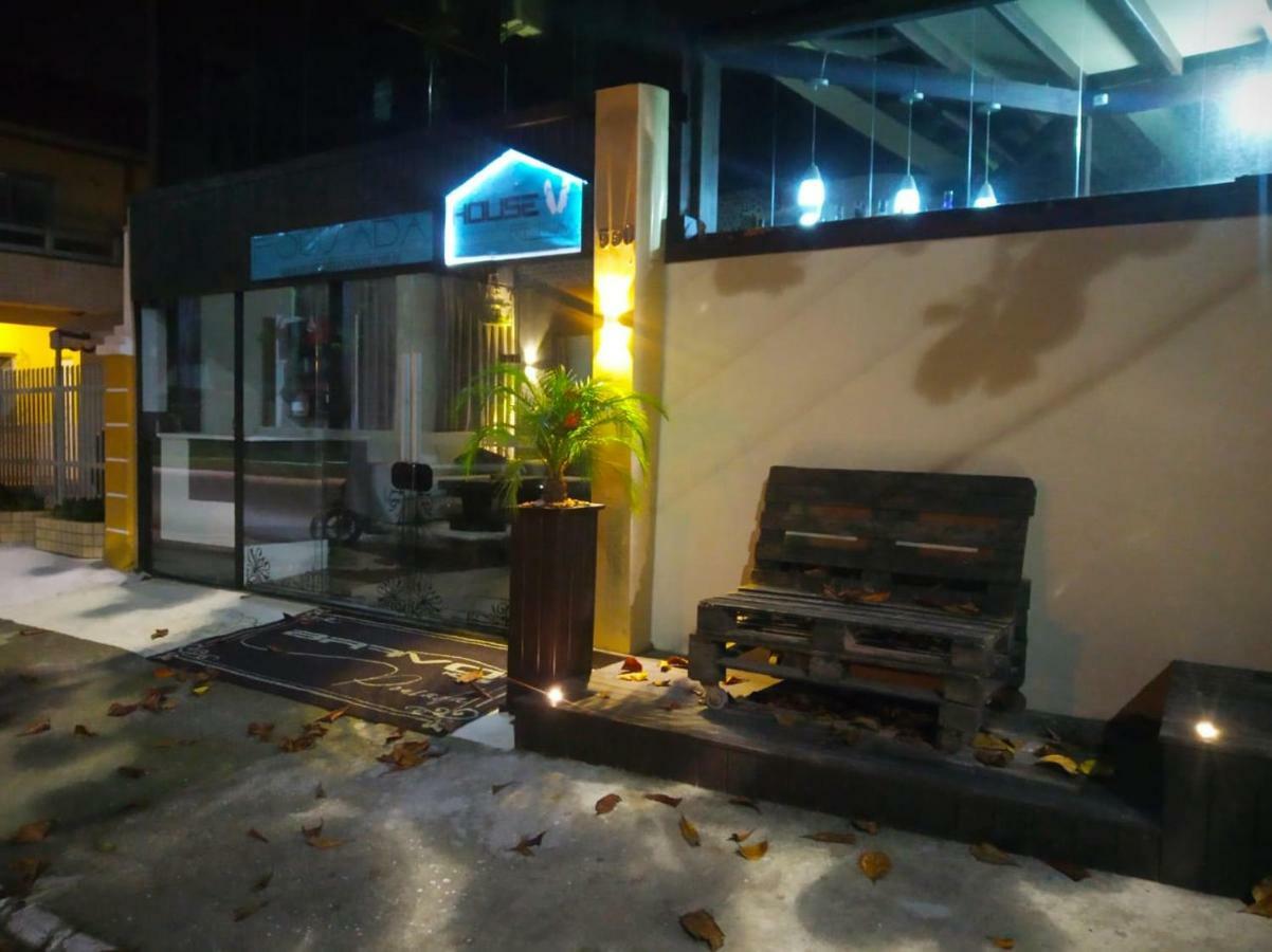 Pousada Bravo House Balneário Camboriú Kültér fotó